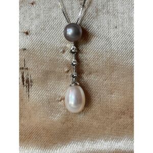 14k White Gold Diamond Black White Pearl Pendant Necklace